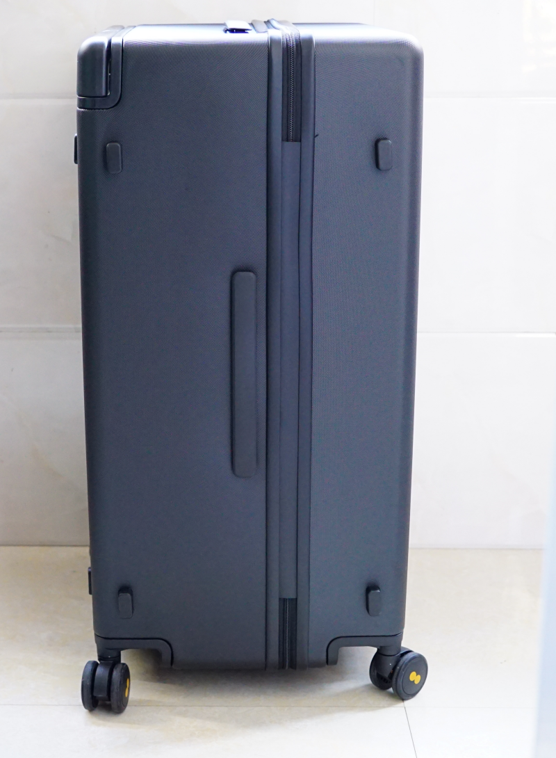Let travel travel more calm: Skyline 8 big traveler 26 inch baggage box