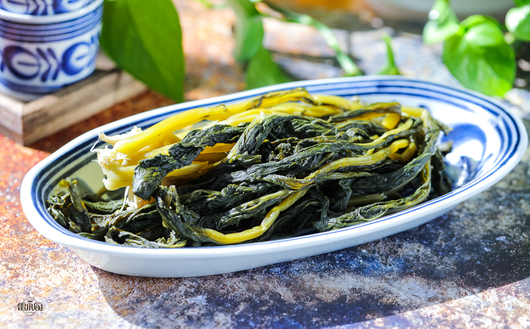 腌了一坛雪菜，家人都说好吃，又腌了一坛，做法一看就会，零失败