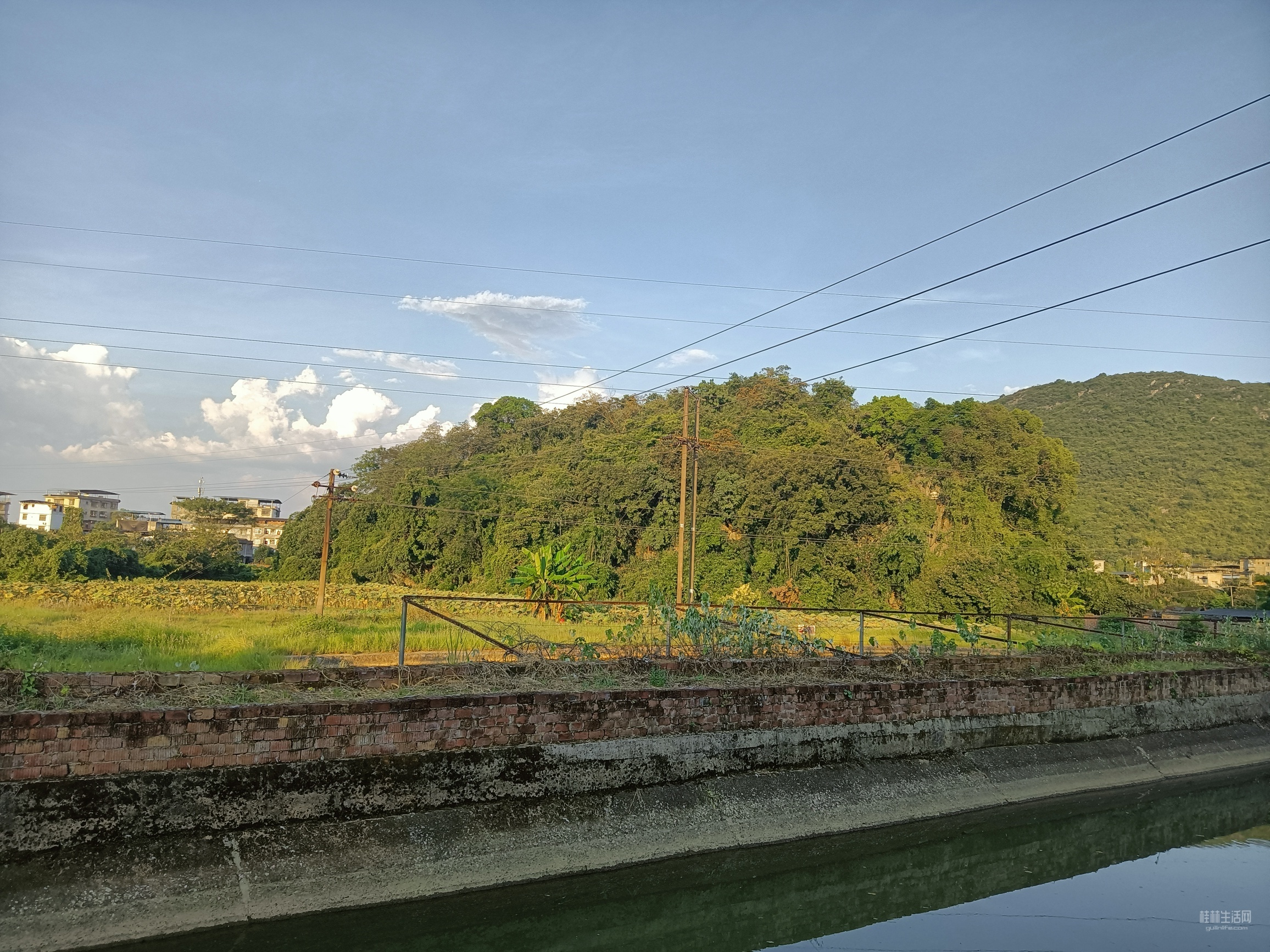 抗日战火狂燃，这个村庄里的“神秘岩洞”，竟藏着黄埔分校的故事