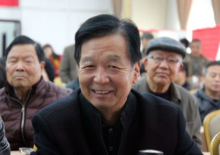 刘顺虎：远瞻红日染秋色 近看墨翁画腊梅