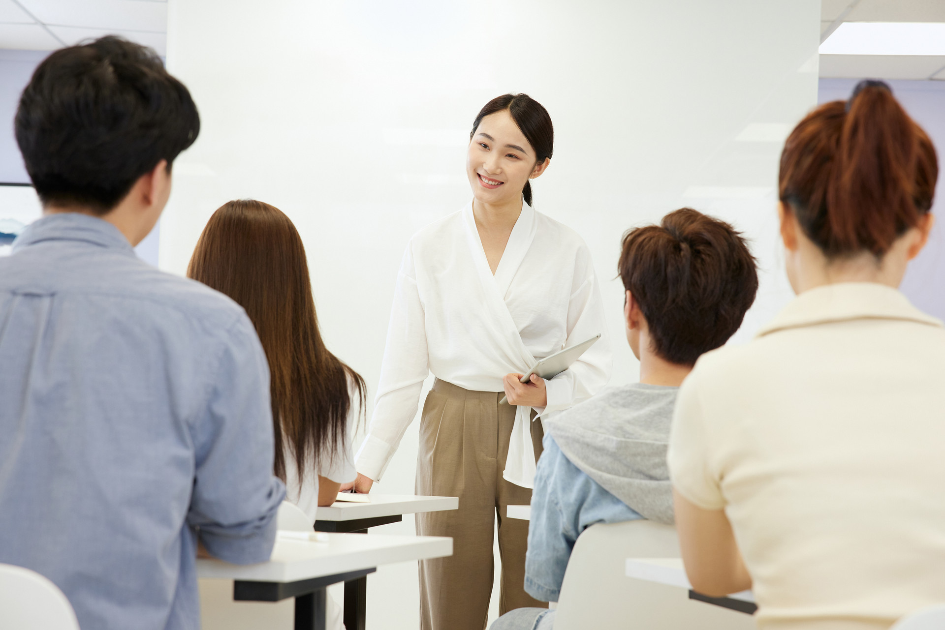 孩子不爱学习、成绩不好，无计可施？不妨求助老师，这不是废话