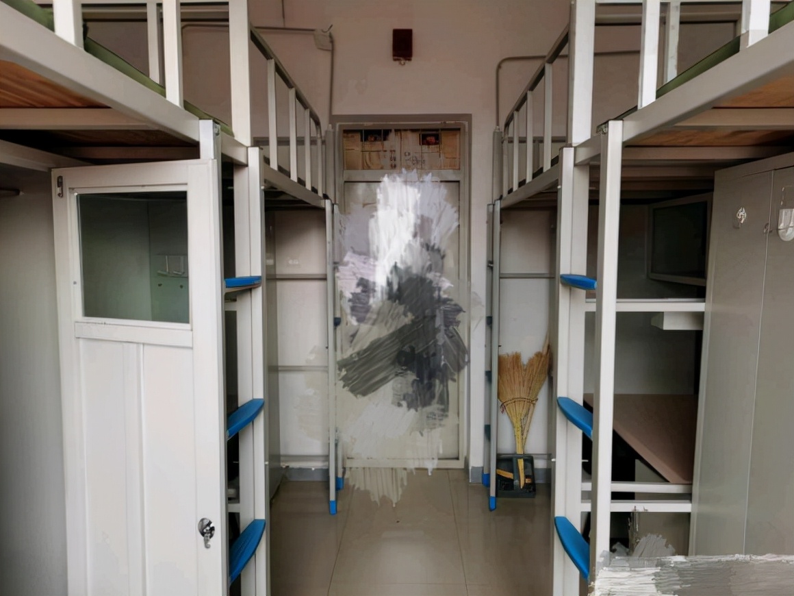 吉林大学怎么样？宿舍环境好不好？分数线高吗？