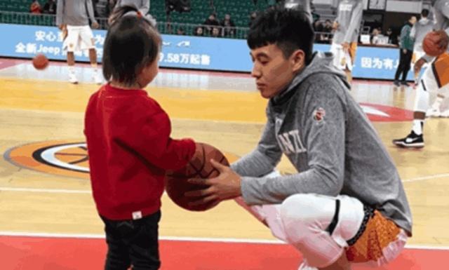 读哪个体校能进cba(NBA和CBA后卫中的高学历球员，博士、硕士和名牌大学应有尽有)