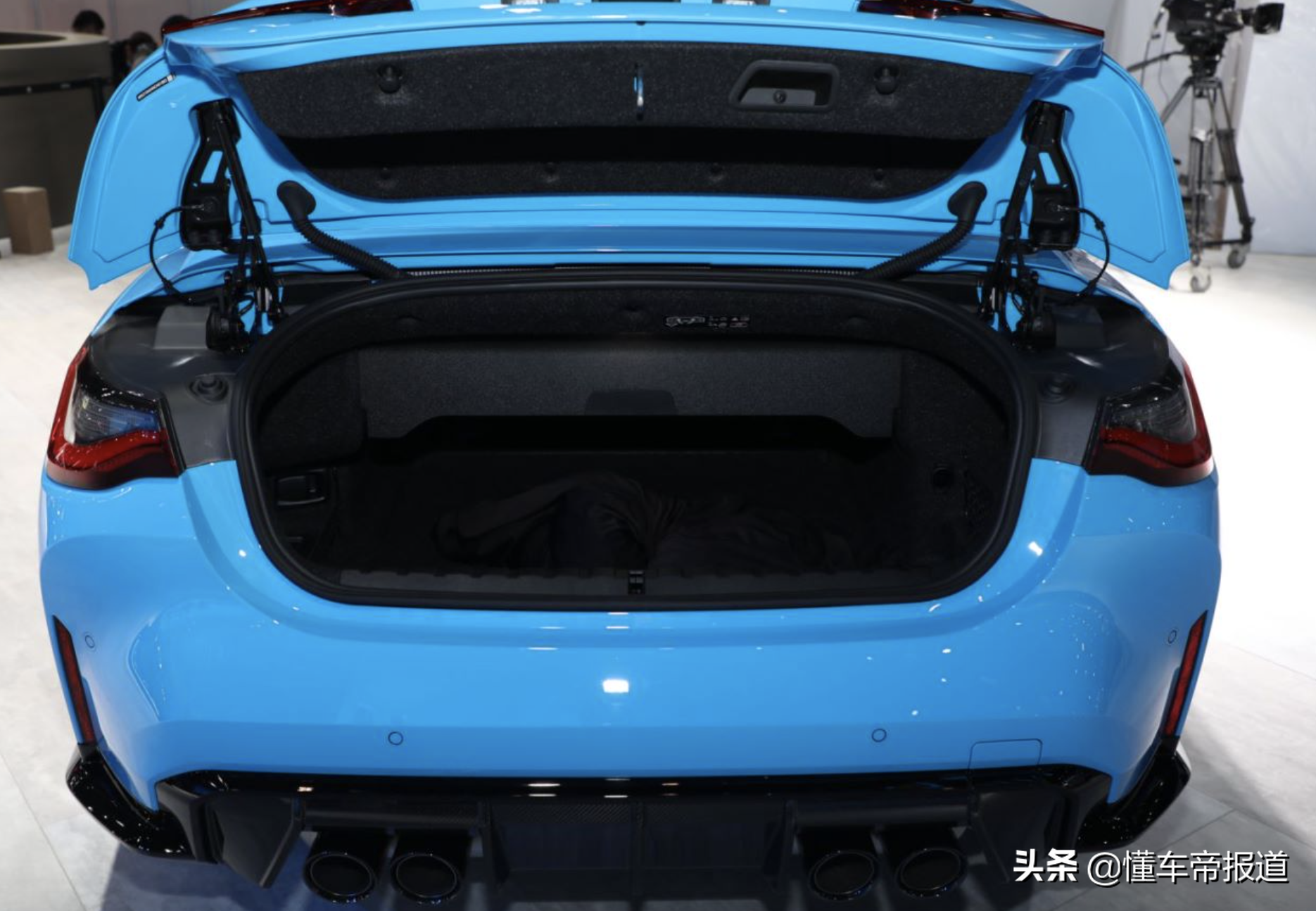 成都车展丨售价99.99万元，全新宝马M4敞篷轿跑车雷霆版亚洲首发