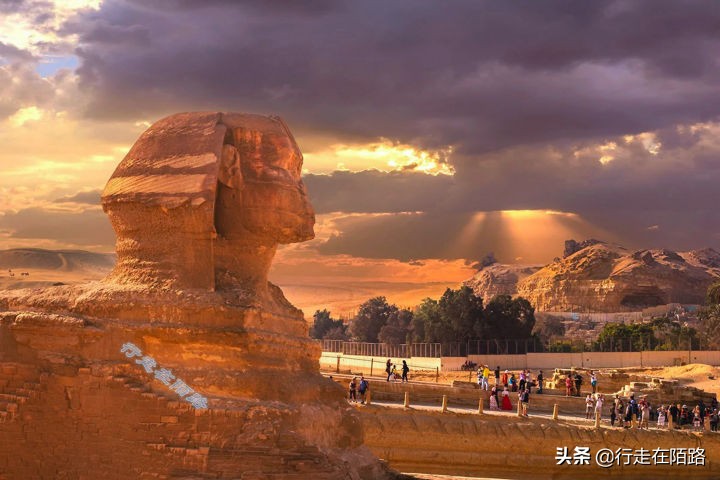 埃及开罗：产能低、人口多、小偷泛滥，军方出资4000亿迁都