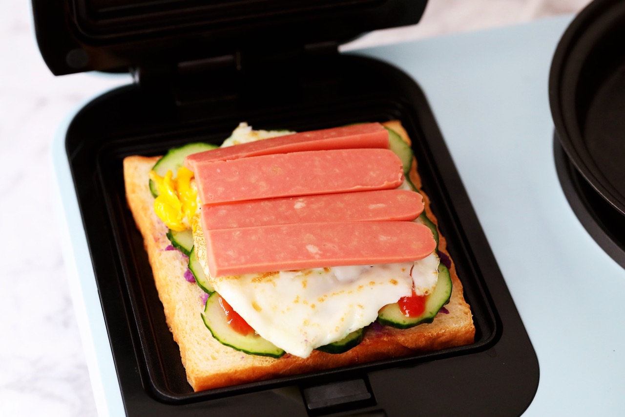 早餐不糊弄，紫薯鸡蛋三明治，营养丰富味道赞