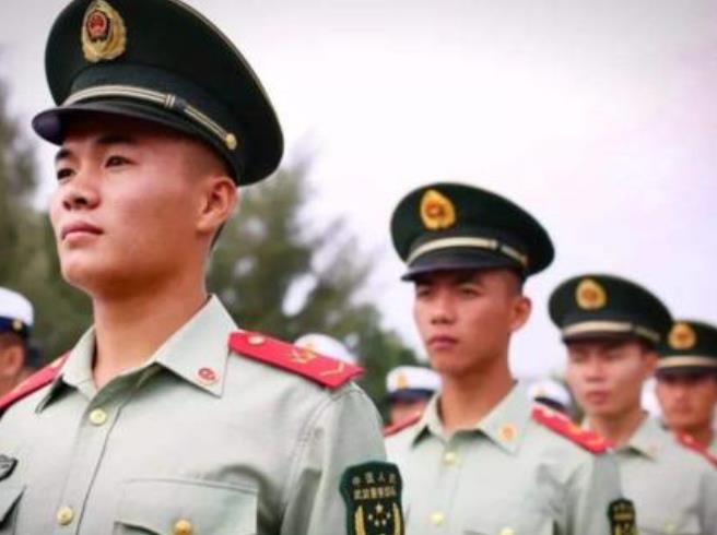 大学生参军入伍，好处多到数不过来，退伍费50万让很多学生心动