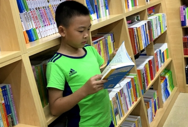 “弟弟一哭，我就忐忑不安”，从小学生作文中，感叹二胎生活现状