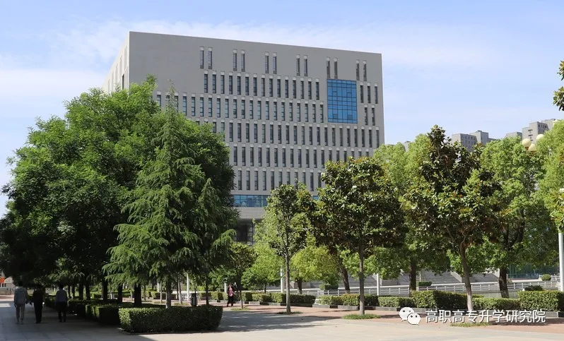 河南机电职业学院