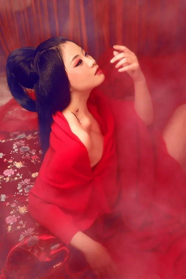 锦瑟无端，费尽思量：从李商隐的《锦瑟》看东方美学的朦胧意境