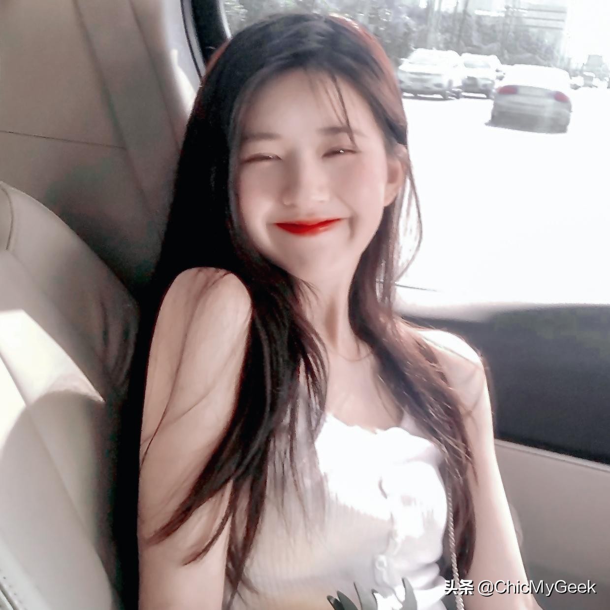 赵露思获封甜剧女王，曾是台湾明道大学校花