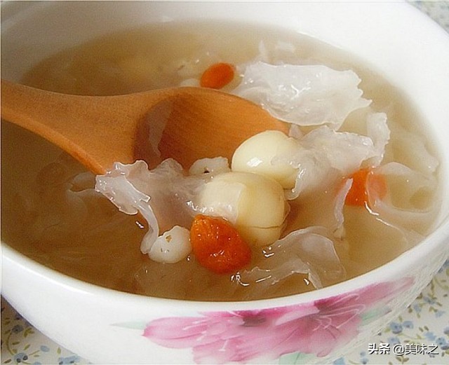 银耳糖水的做法大全（揭秘银耳糖水浓稠香甜的秘诀）