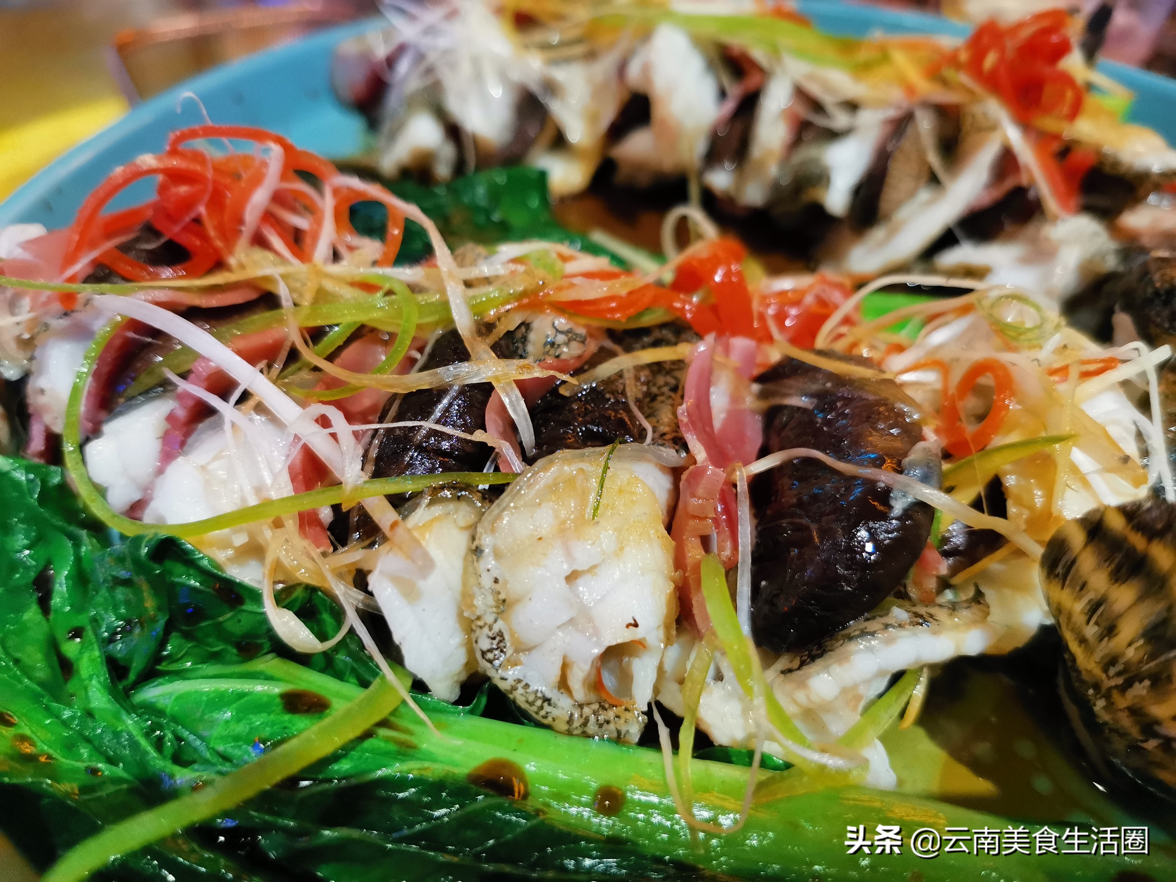 昆明这家香港复古风的港式餐厅，好多美女都去拍照打卡吃粤菜