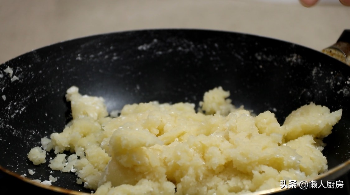 外国人最爱吃的小油条，我不用油炸的方法，吃起来外酥里软