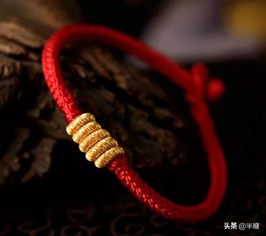 新年饰品、服饰推荐，拥有这些物品的人，鼠年一定会旺旺旺
