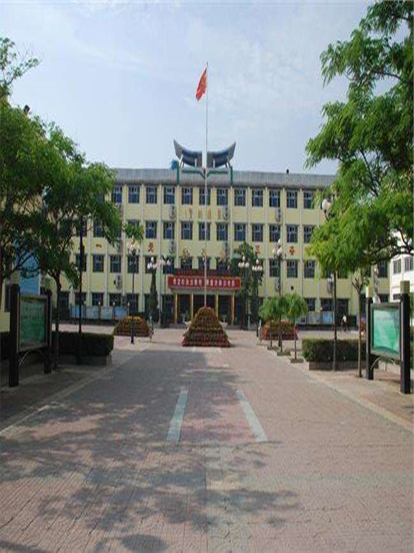 河北除衡水中学之外，还有这几所高中实力同等优秀，不输衡水中学