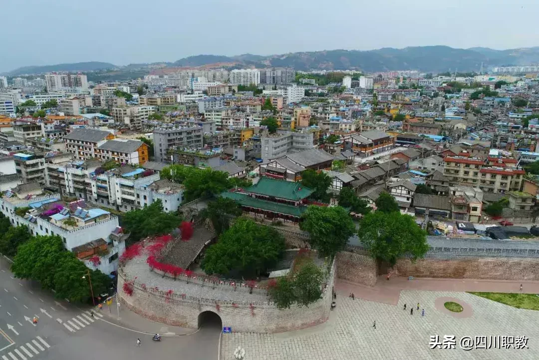 四川19个地市州56所单招院校，成都最吸引考生