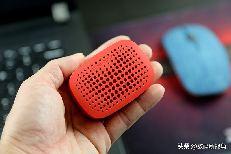蓝牙、智能双模秒切换，随时随地BOOM一下