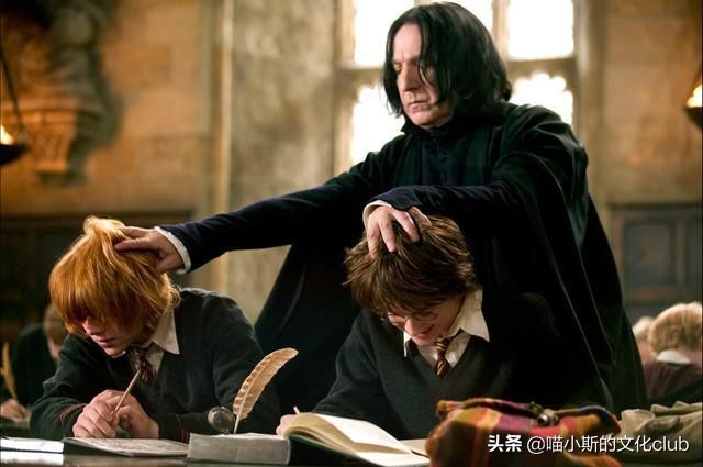 《哈利·波特》：食堂、自习室、考场……霍格沃茨大厅的10种用途