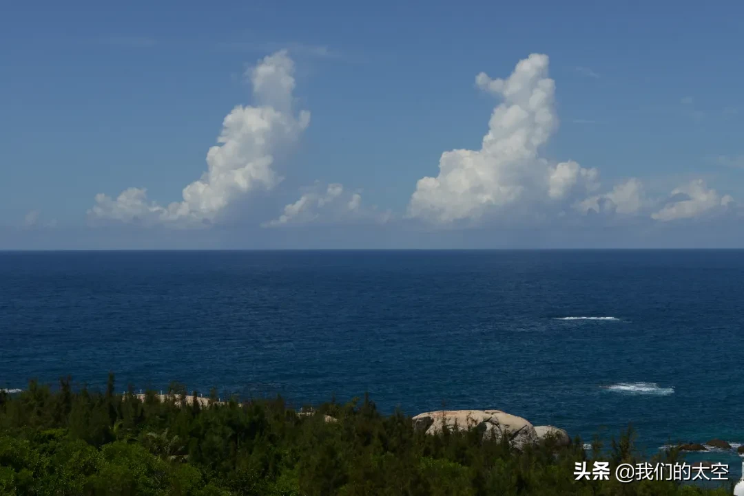 背靠椰林 ，面朝大海『太空美文』