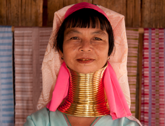 缅甸必去“长颈族”！人人脖上挂“金项圈”，网友：不可承受之重