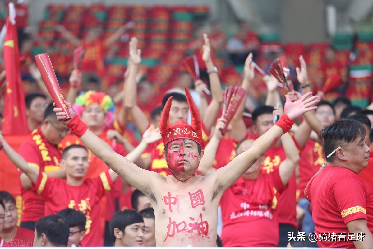 足球比赛主场为什么不在中国(国足世预赛征战史现奇怪一幕：“主场”不在国内且将连战三个月)