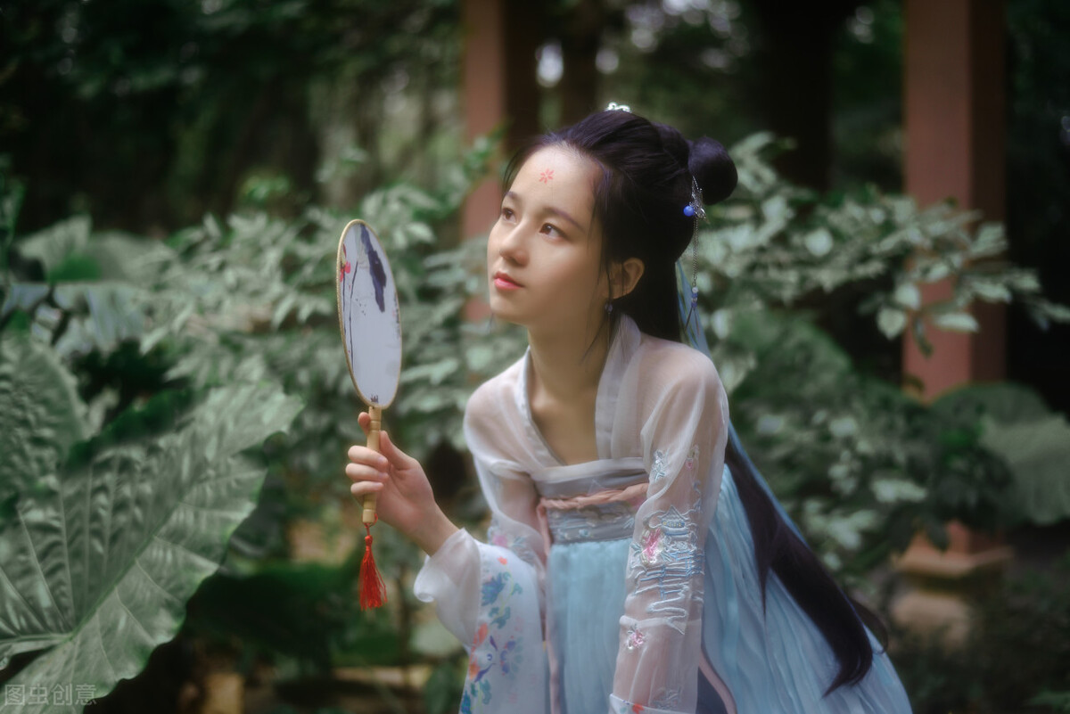 古言虐恋，仙侠，架空文《君心无邪花无语》