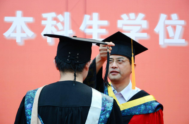 高考失利如何选大专：高等专科和职业技术的区别，应该早点知道