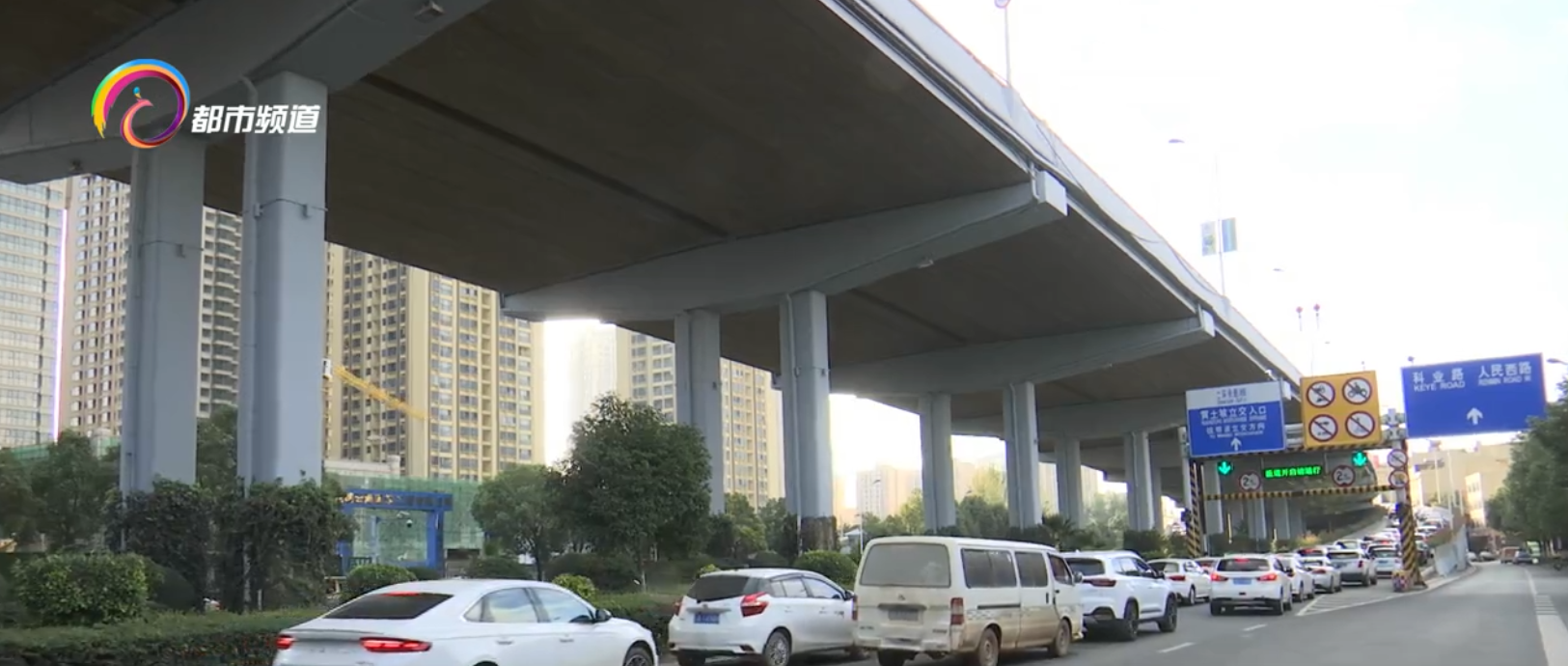 昆明交警为外省群众远程办理车辆注销手续