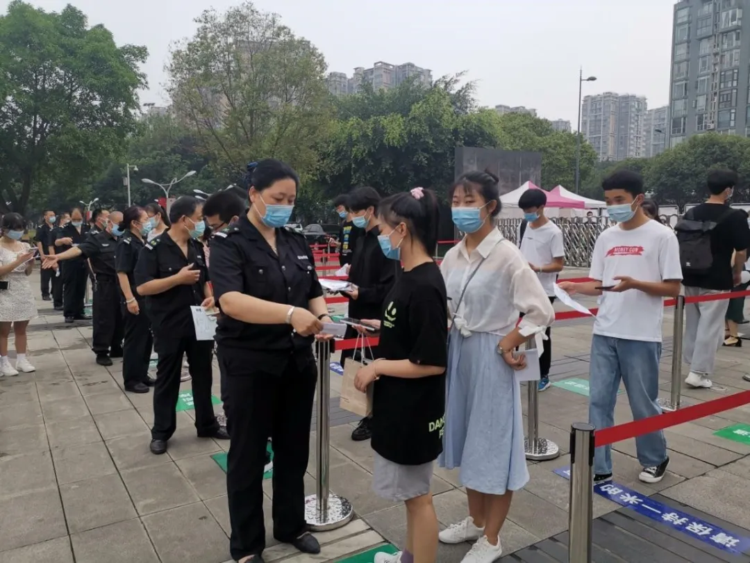 仅次于高考人数，四川20万高三学子在88个考点参加“小高考”