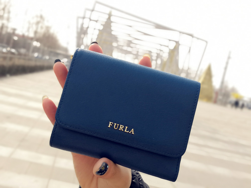 FURLA/芙拉包包怎么样，FURLA/芙拉 女士翻盖钱包试用介绍