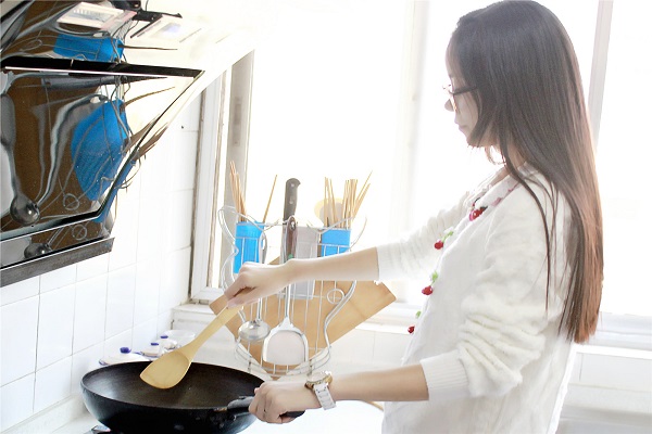 癌症和饮食密切相关，3种“不健康中餐”别胡吃乱吃，管住嘴巴