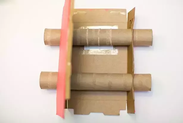 在家给孩子的科学启蒙课,纸箱改造动画放映机,操作简单又耐玩