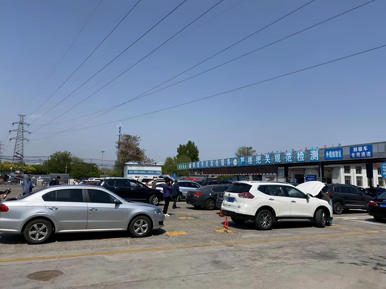 车辆年审有哪些流程，需要哪些资料