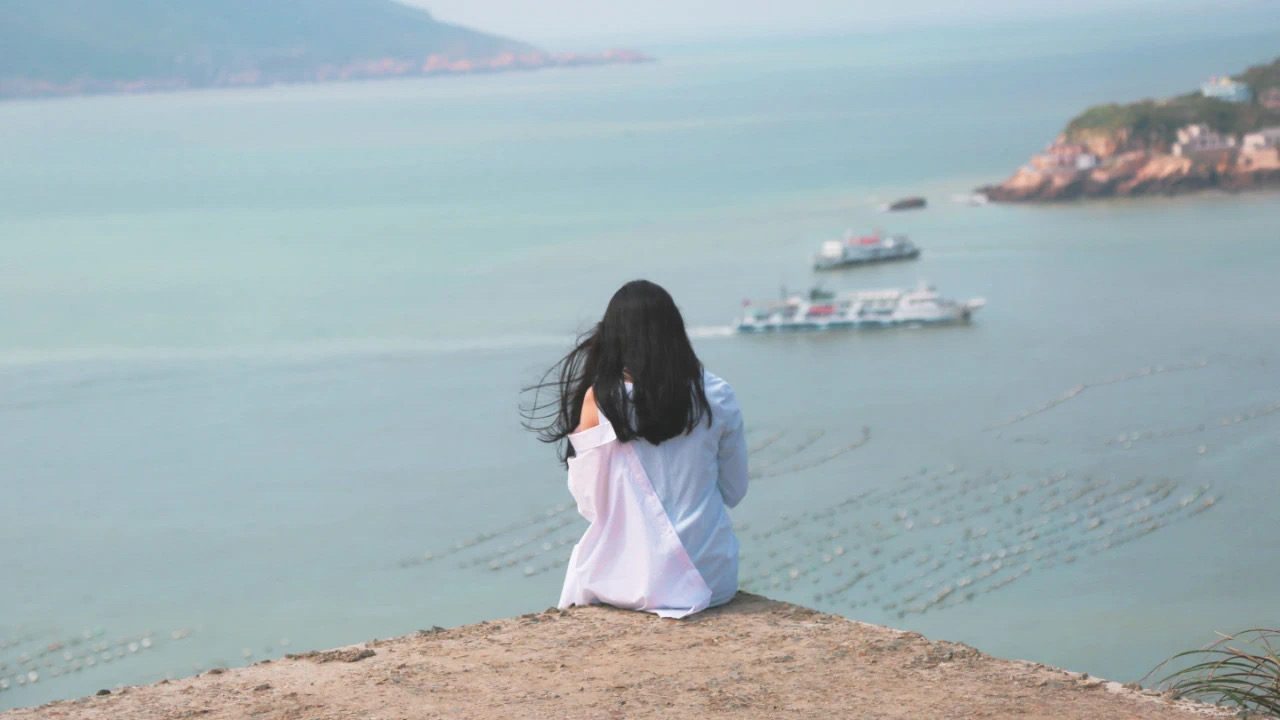 亲姐妹抱团养老，4年后反目成仇：人生到最后，能依靠的只有自己
