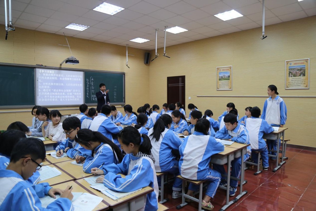 取消英语呼声逐渐增高，英语或将成为选修？权衡利弊还是必不可少