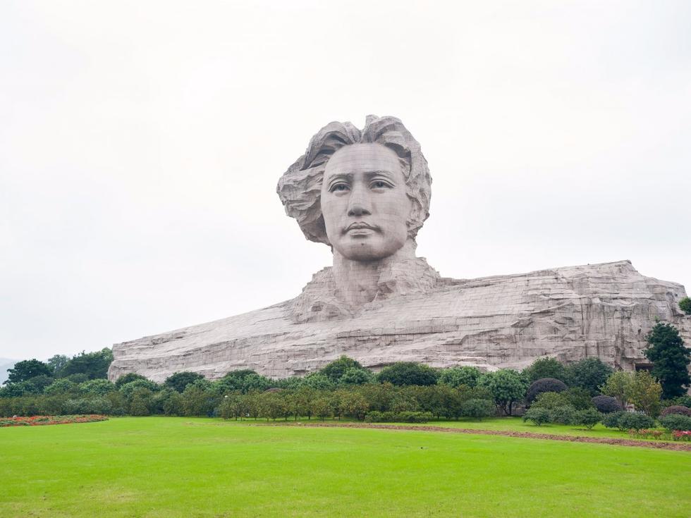 毛主席年轻时下巴并没有痣，为何在42岁那年，就突然长出来了