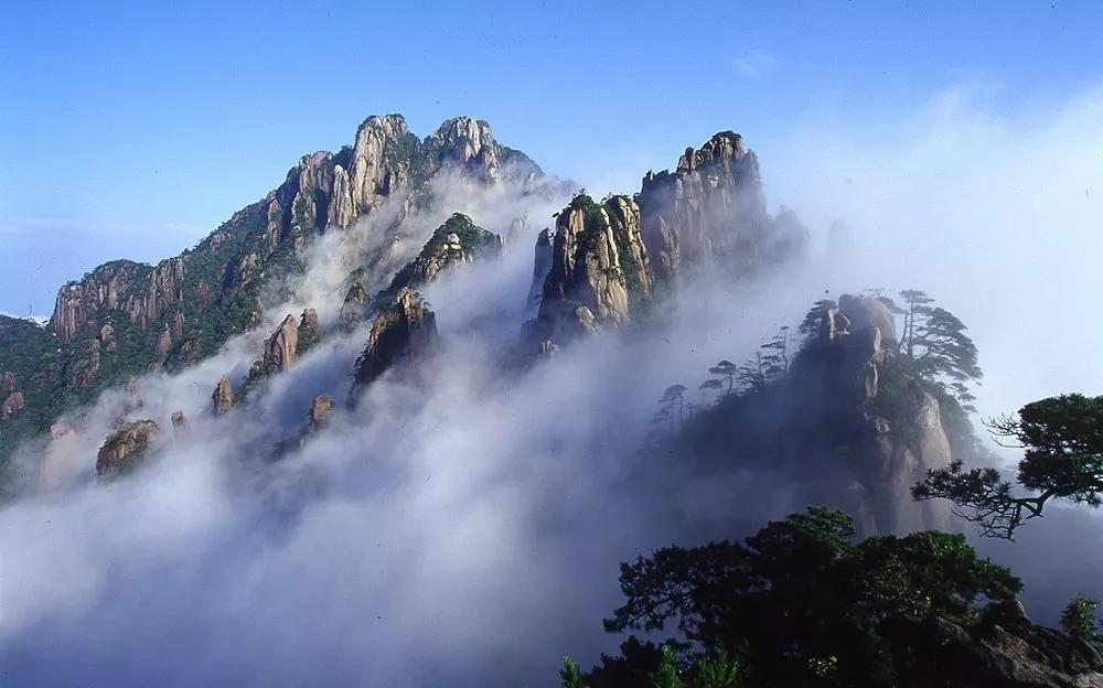 一生必去的7大名山，很多人一座都没见过，去过两座以上就太牛了