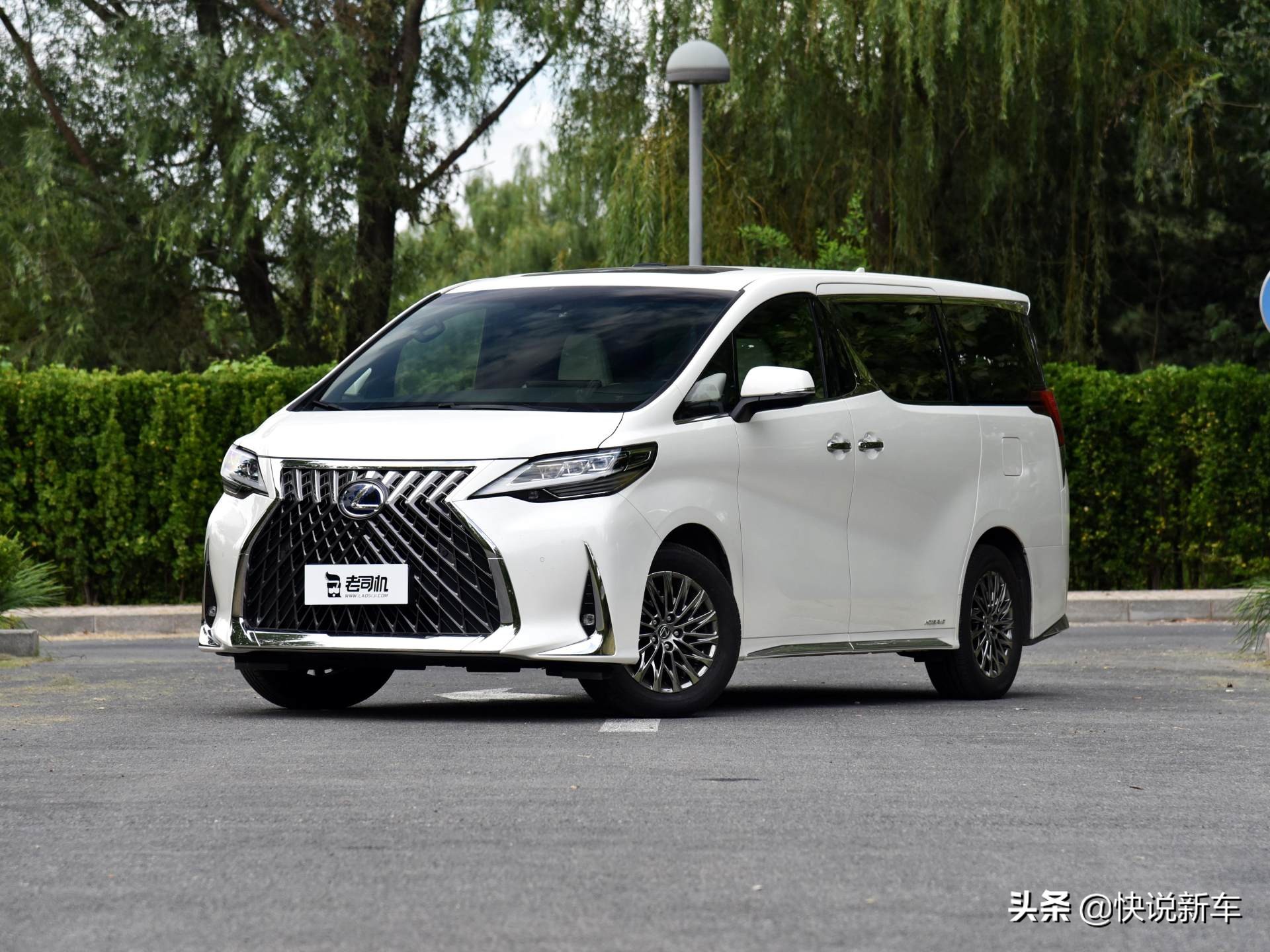 进口雷克萨斯四座头等舱顶级MPV，尊享奢华出行体验