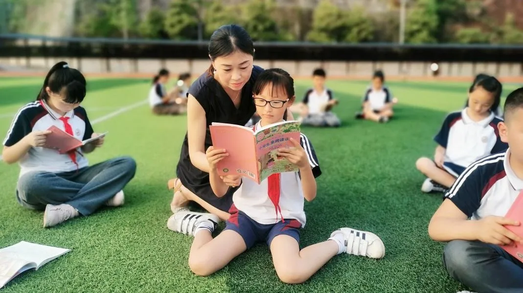 惊喜！这个学校，每周四节阅读课