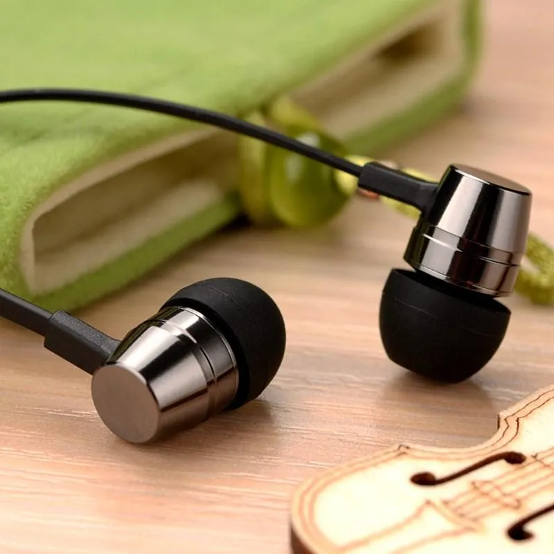 半入耳式耳机正确戴法，入耳式耳机的正确佩戴方法详解？