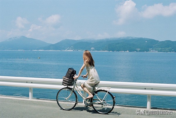 七月流火，北风骤起，寒意如刀割裂盛夏余温，天地骤然肃杀。
