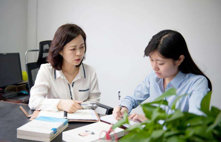 毕业后想要留校任职，除了成绩优秀之外，还需要满足哪些条件？