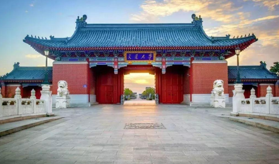 多所985高校新校区搬到“村里”，远离城市，学生：终究是错付了