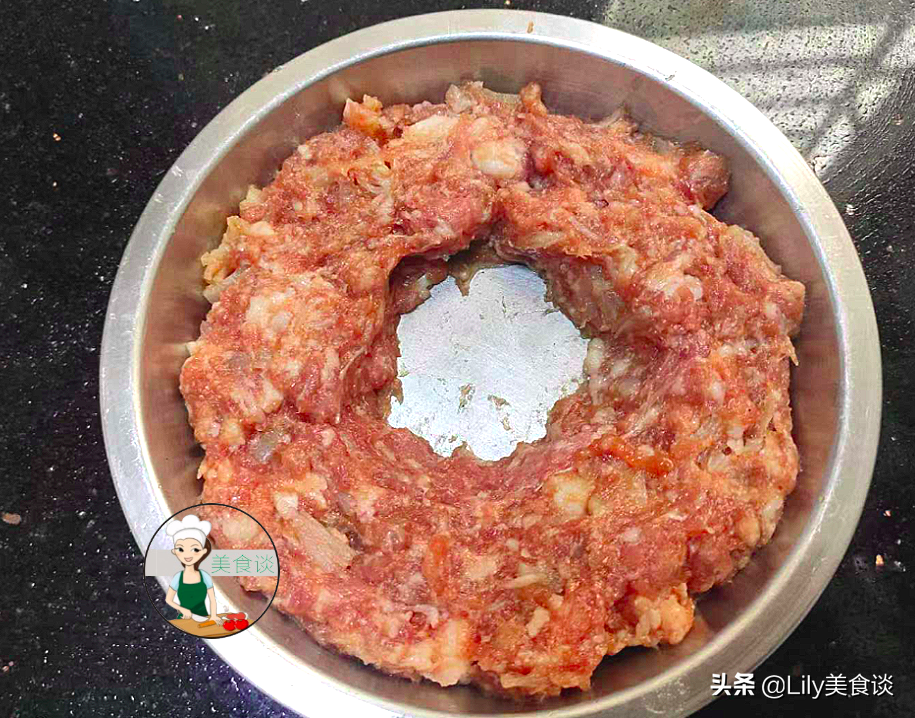 冬天，这蒸菜多做给孩子吃，简单一蒸10分钟出锅，营养好吃不上火