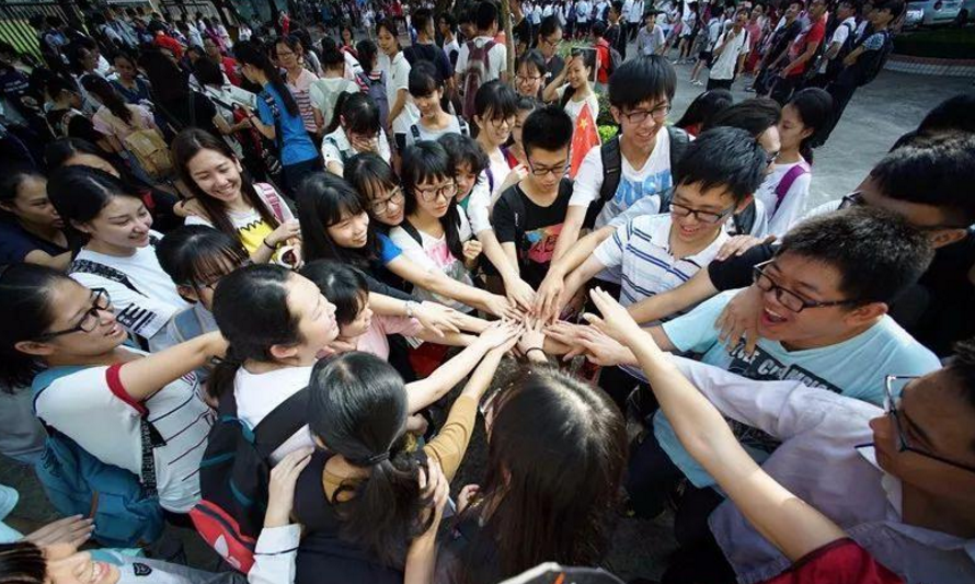 “北大光华”PK“清华经管”谁是状元收割机？内行人都一致选它