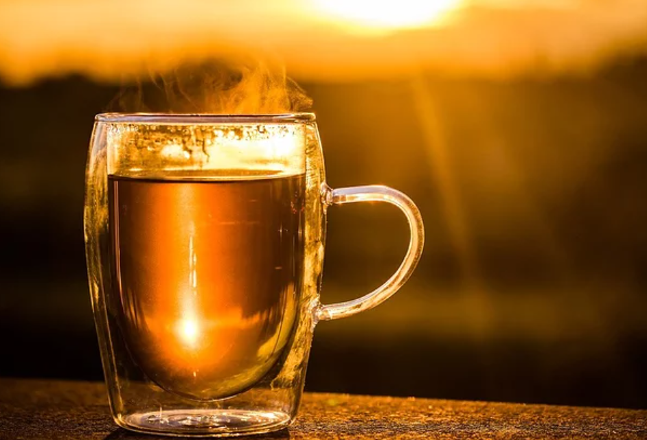 保溫杯泡茶有害健康嗎？ 多少度的熱茶不建議喝？