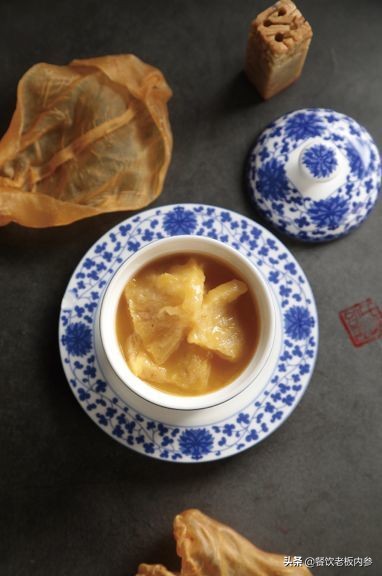 卖烤鸭的新玩法：羲和雅苑的多品牌和数字化之路