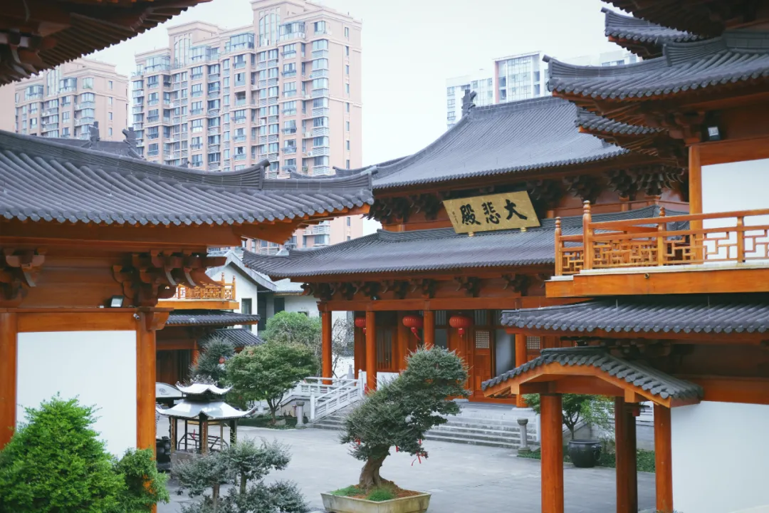 别再说什么小京都了,宁波这些寺庙来打脸了