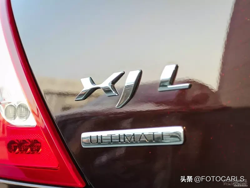 捷豹XJL 5.0巅峰创世版实拍,售价258.8万,它不跟BBA一般见识